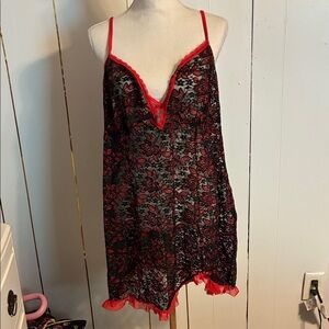 Elegant Black and Red Lace Chemise
